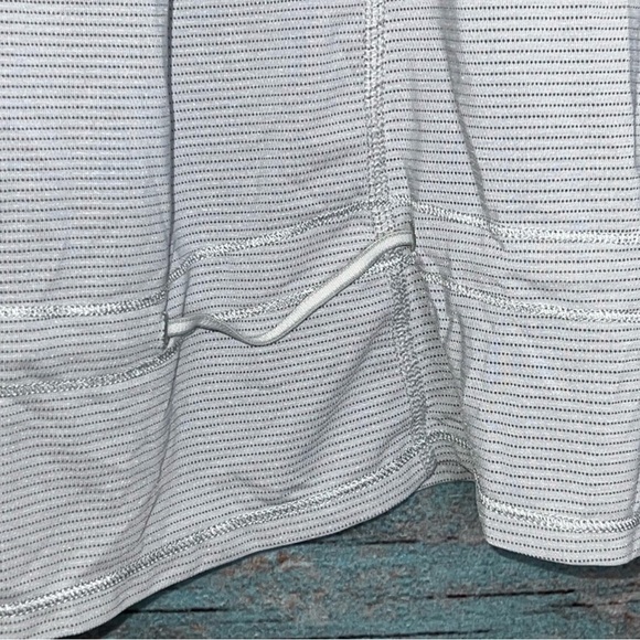 Lululemon Hustle & Bustle Tank Top 6 Grey Striped Drawcord Waist Cinch Athletic - Picture 7 of 15